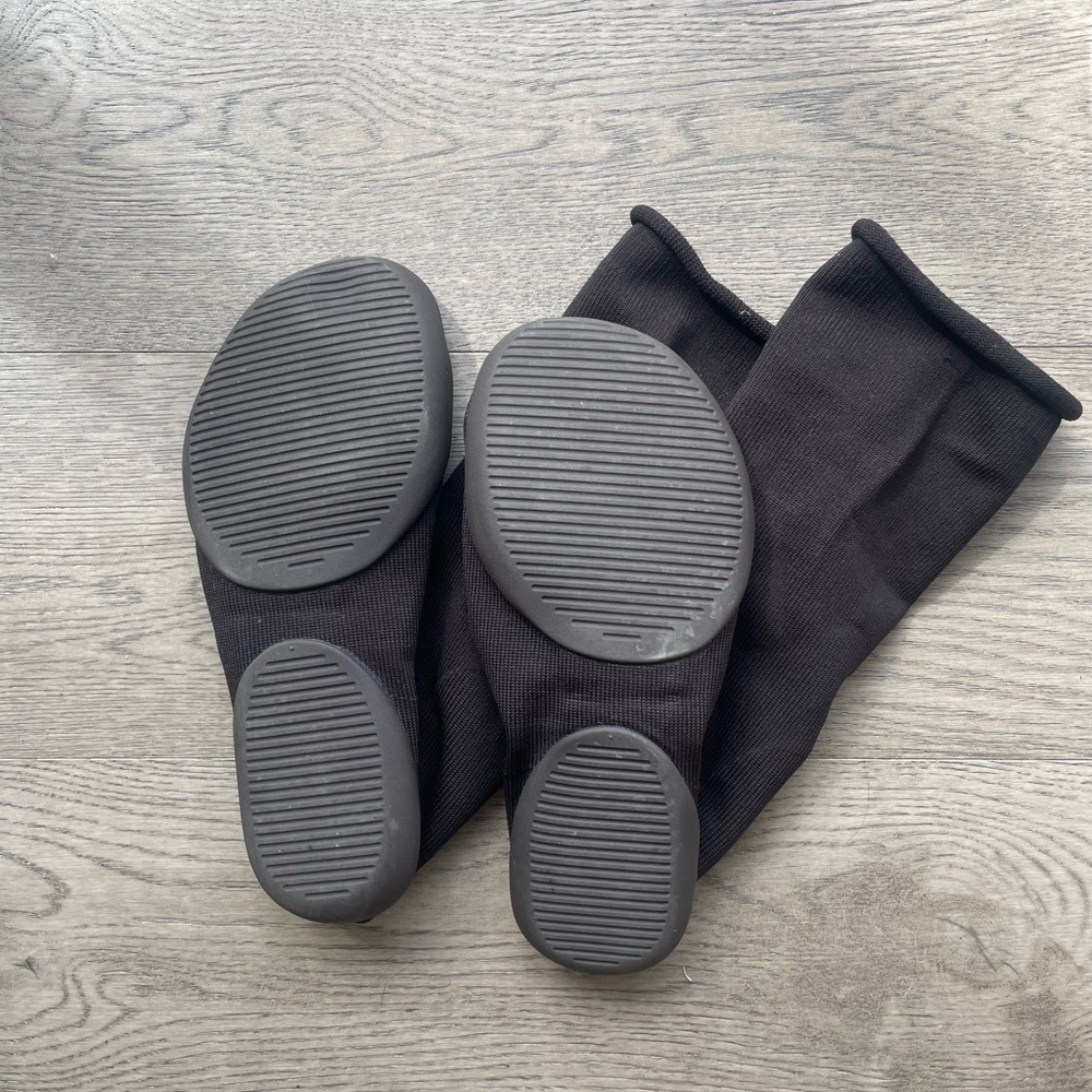 Yeezy pods